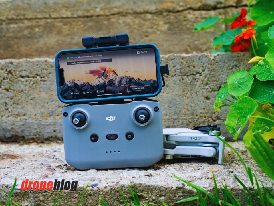 DJI Mini 2 SE Controller (All You Need to Know) - Droneblog